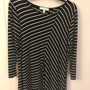 Tunic black and white strped
